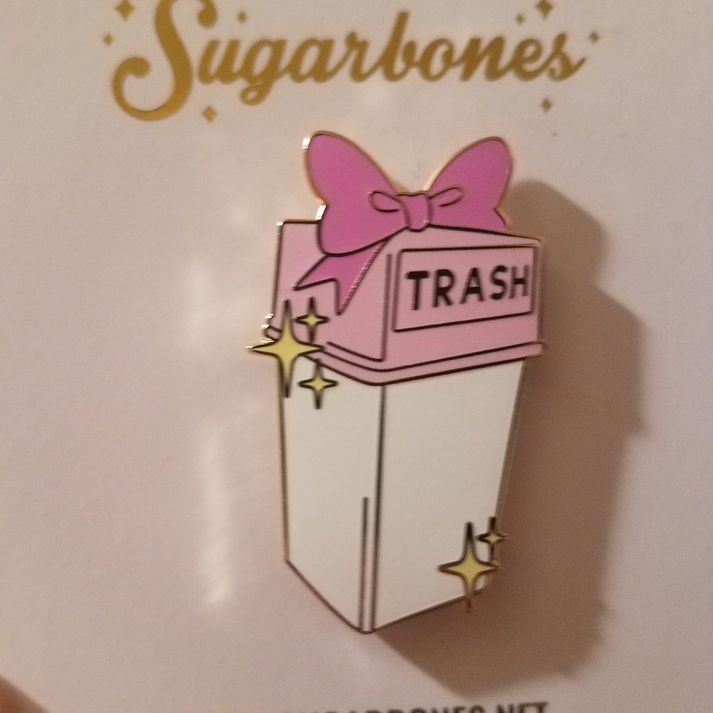 Enamel pin